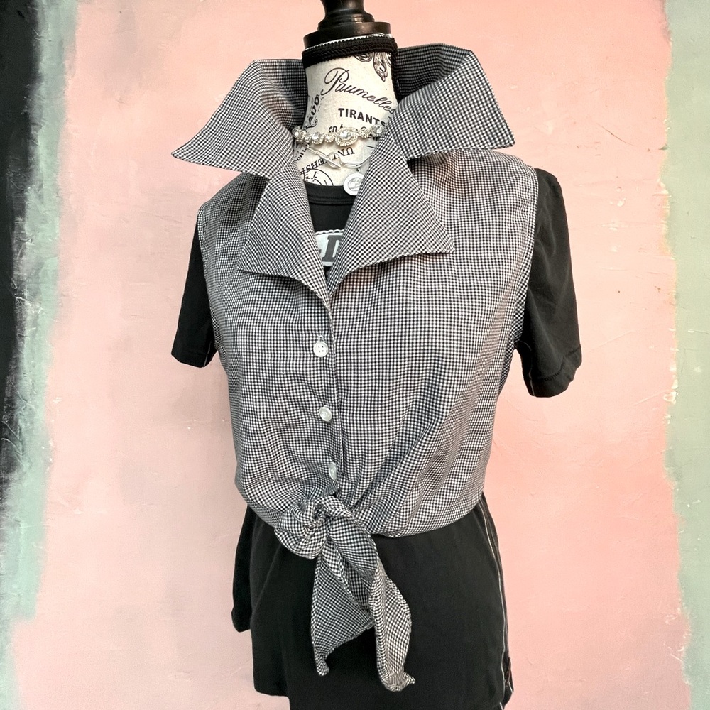 Tiramisu sleeveless tie front shirt